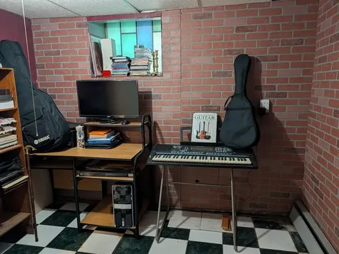 52 Mammoth Road Manchester NH 03109