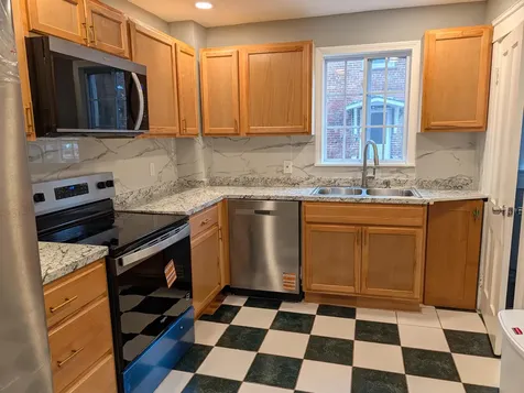 52 Mammoth Road Manchester NH 03109