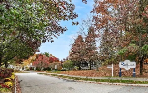 34 Chatham Drive Bedford NH 03110