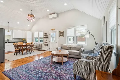 75 Pleasant Street Woodstock VT 05091