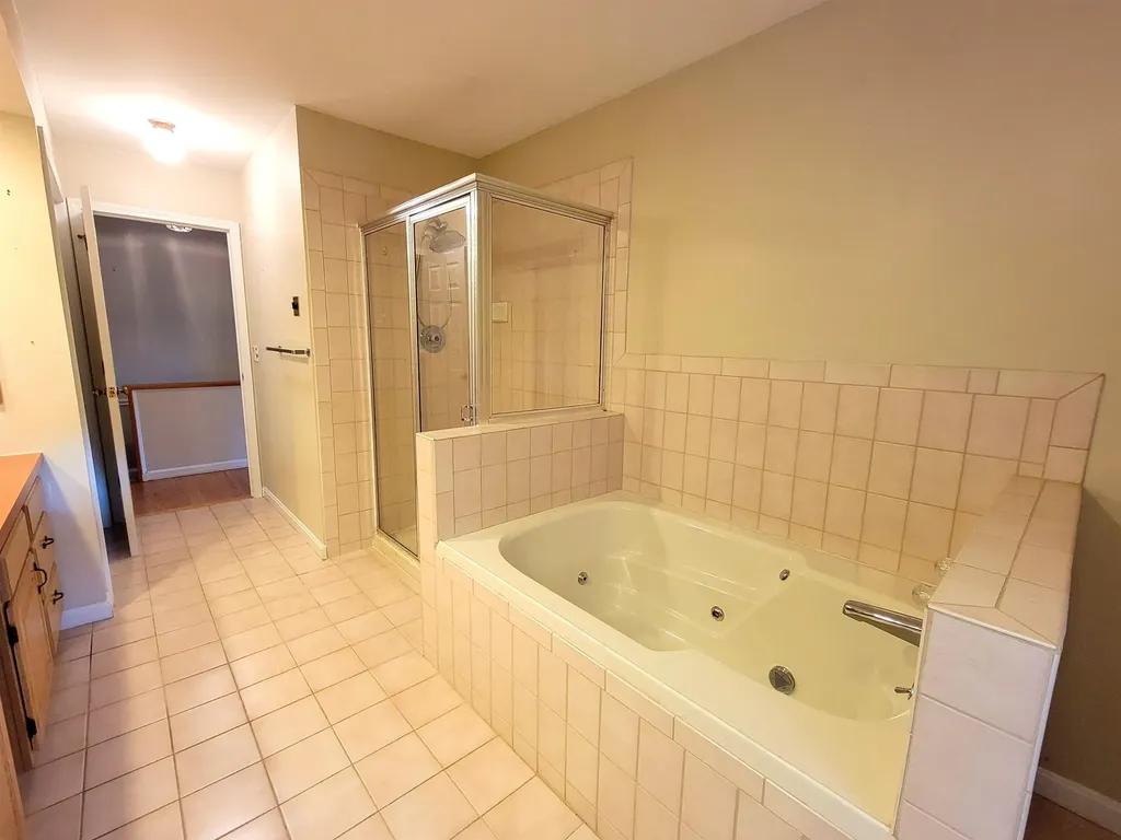 33 Harbor View Road South Burlington VT 05403