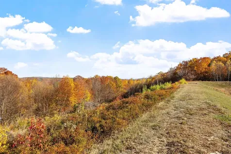 11/13/A High Point Drive Alton NH 03810