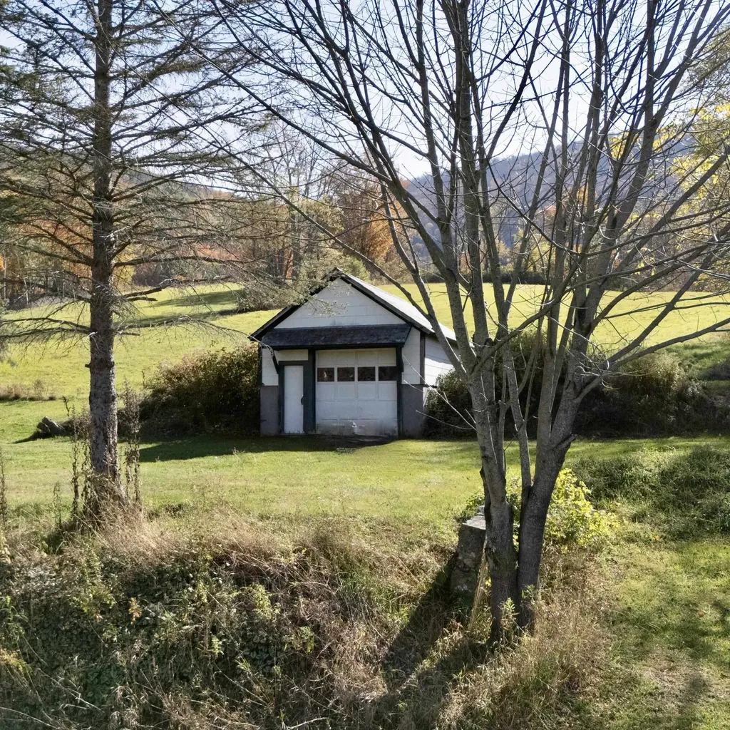 130 Clark Road Rupert VT 05776