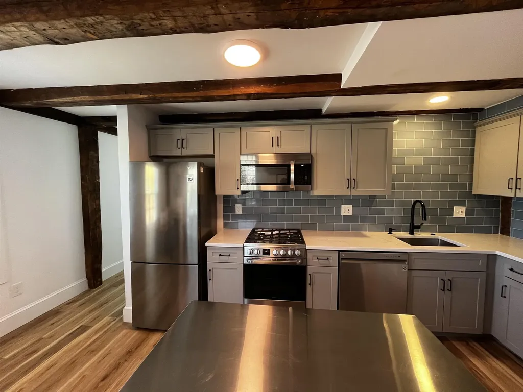 4 Rock Street Portsmouth NH 03801