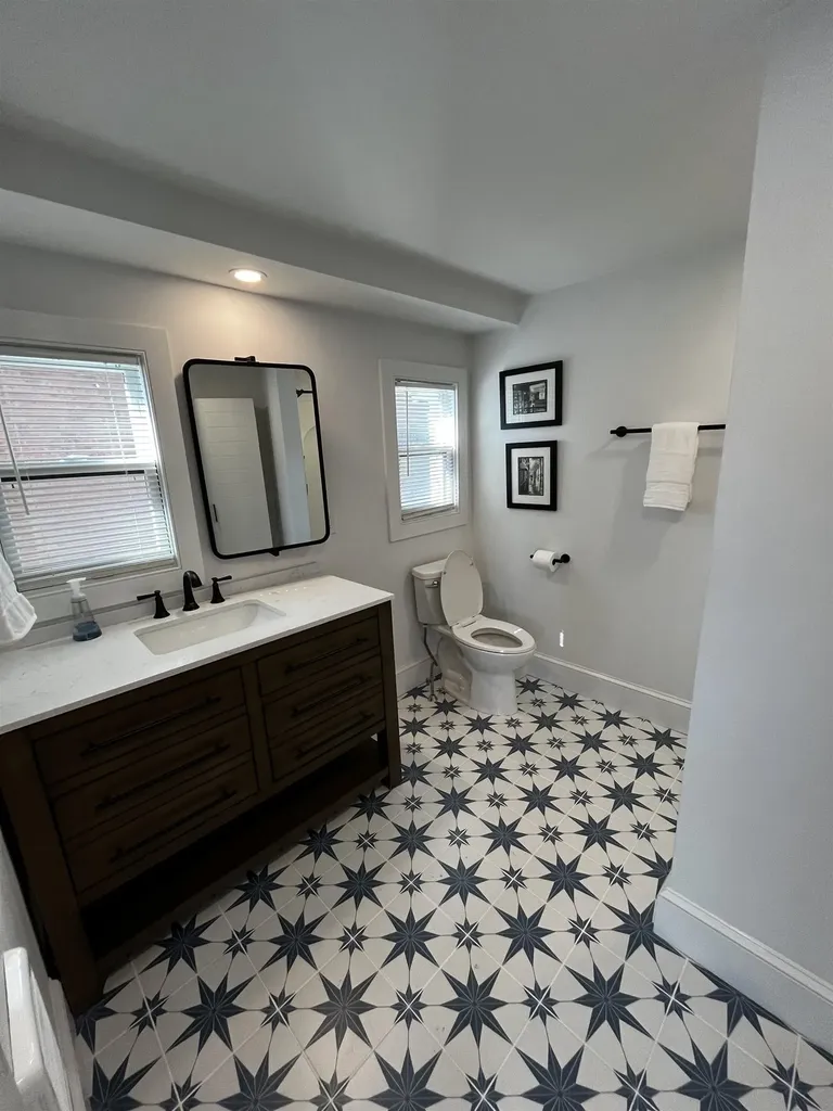 4 Rock Street Portsmouth NH 03801