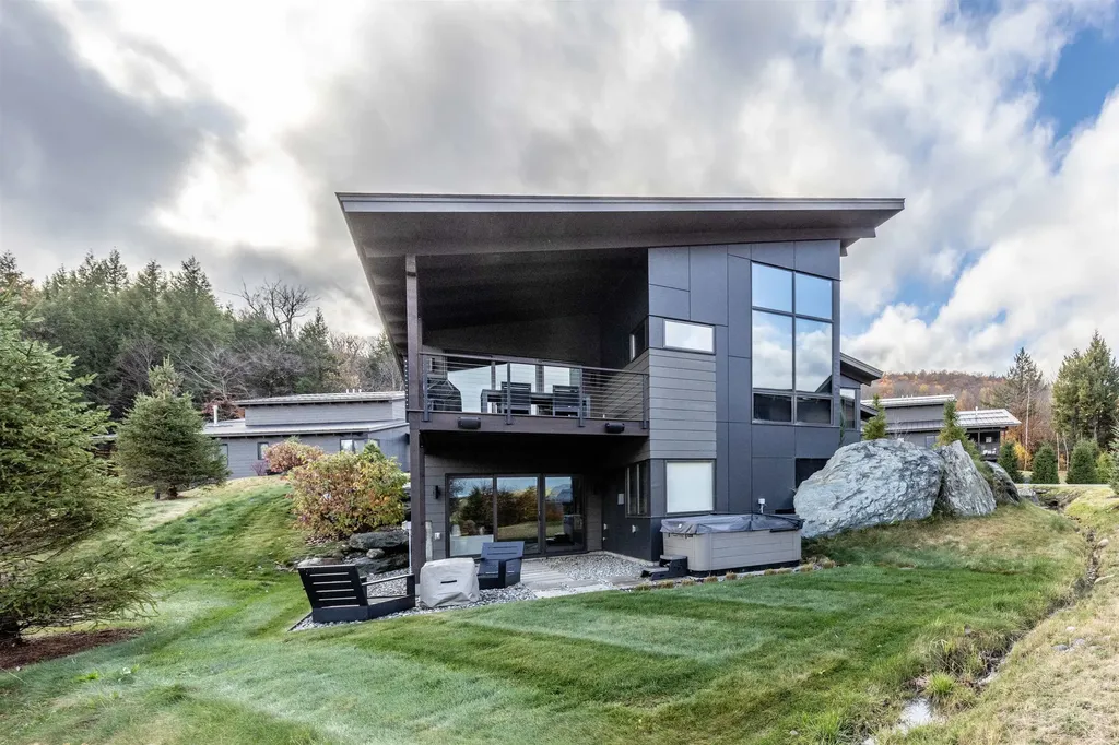 7 Natures Way Stowe VT 05672