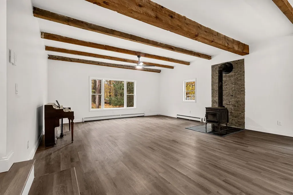 200 Mountain Road Weare NH 03281