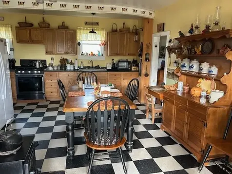 881 South Hill Road Stewartstown NH 03576