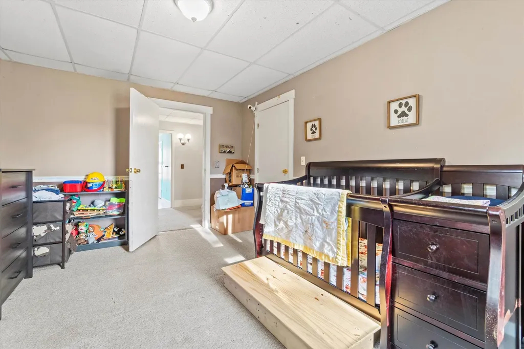 73 W Main Street Hillsborough NH 03244