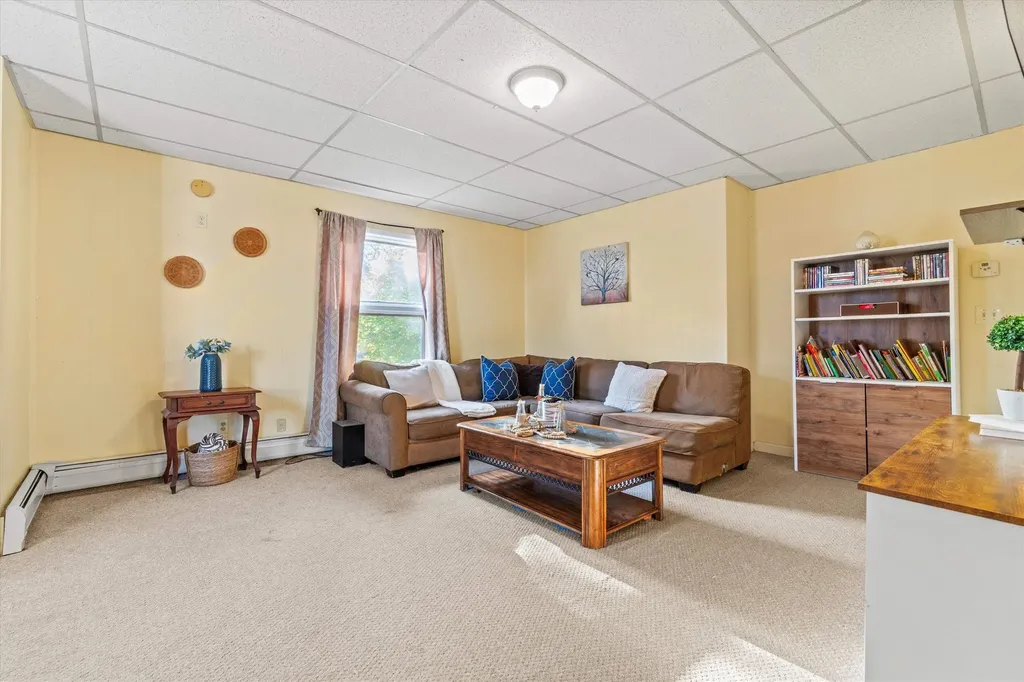 73 W Main Street Hillsborough NH 03244