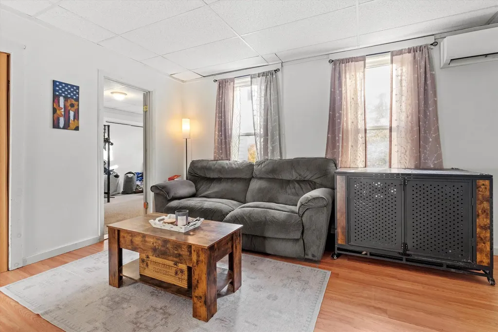 73 W Main Street Hillsborough NH 03244