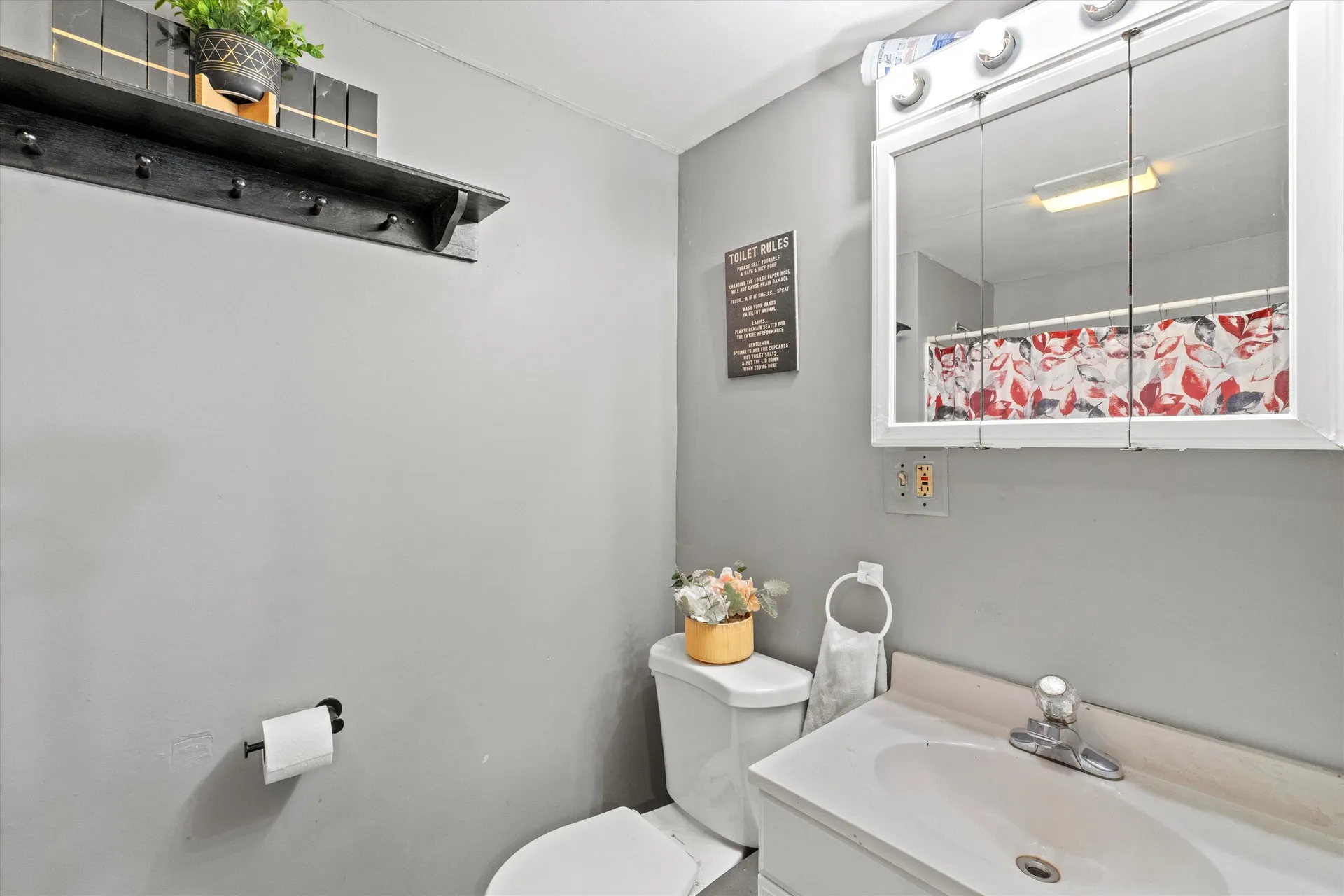 73 W Main Street Hillsborough NH 03244