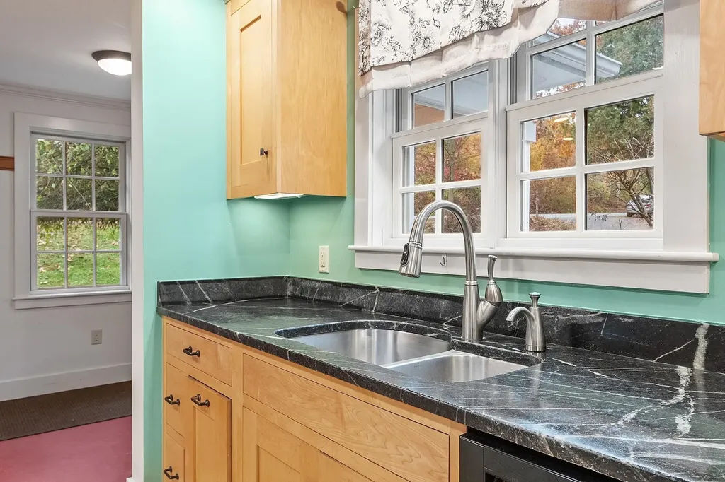 42 Old Keene Road Walpole NH 03608