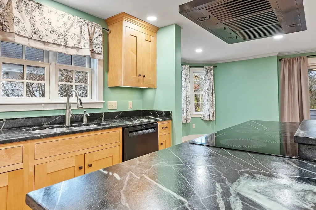 42 Old Keene Road Walpole NH 03608