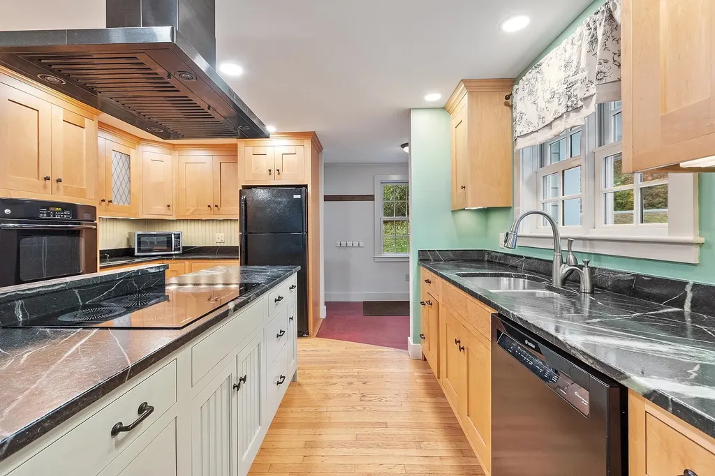 42 Old Keene Road Walpole NH 03608