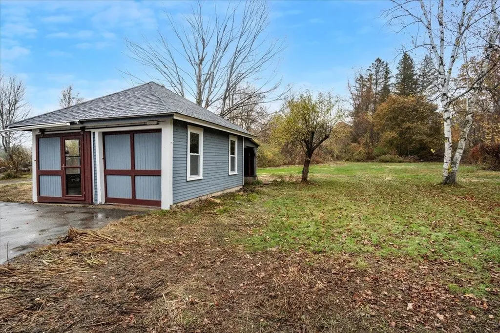 233 Pembroke Street Pembroke NH 03275