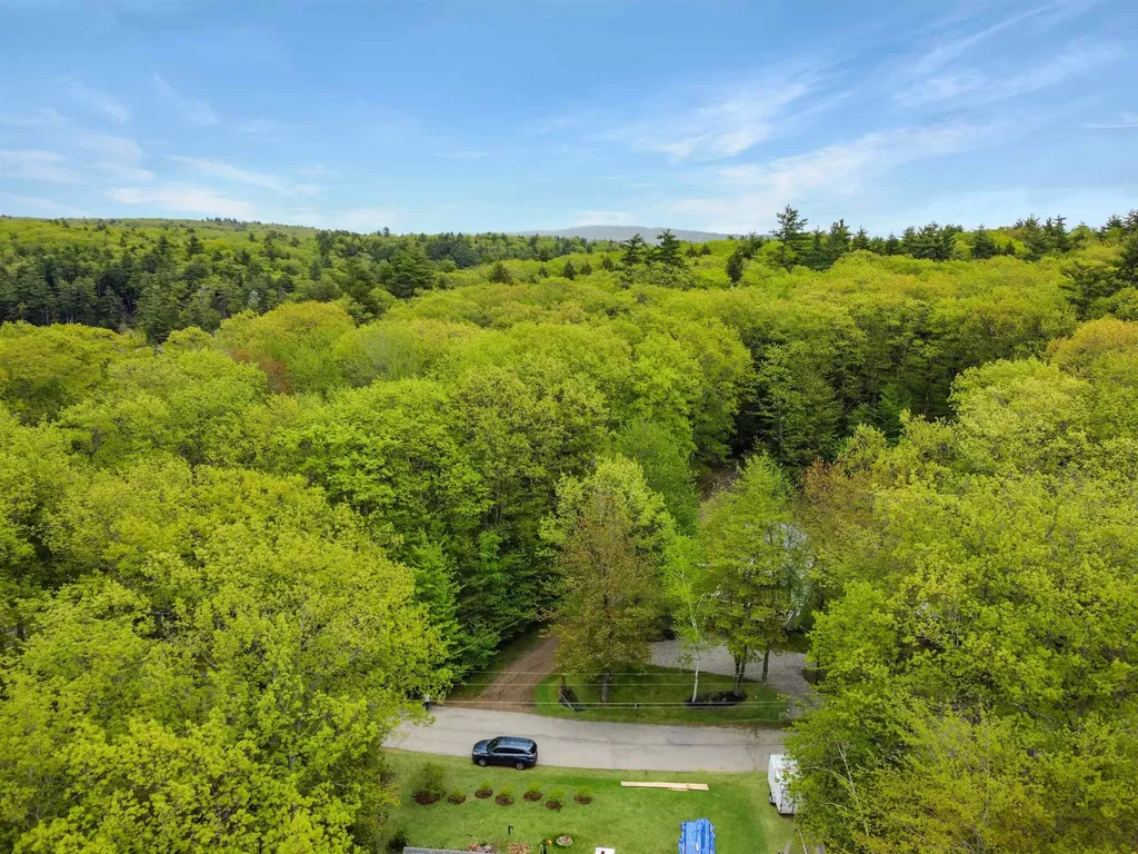 000 Pocumtuck Way Gilmanton NH 03237