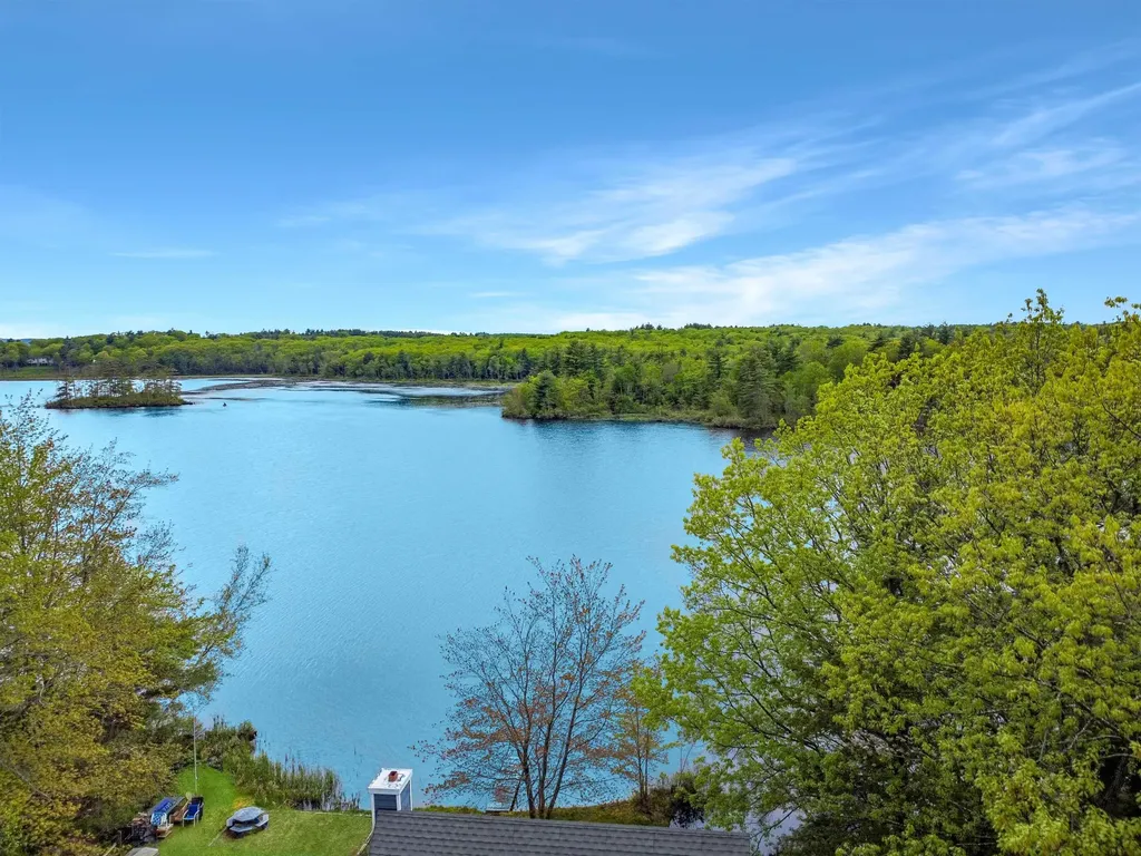 000 Pocumtuck Way Gilmanton NH 03237