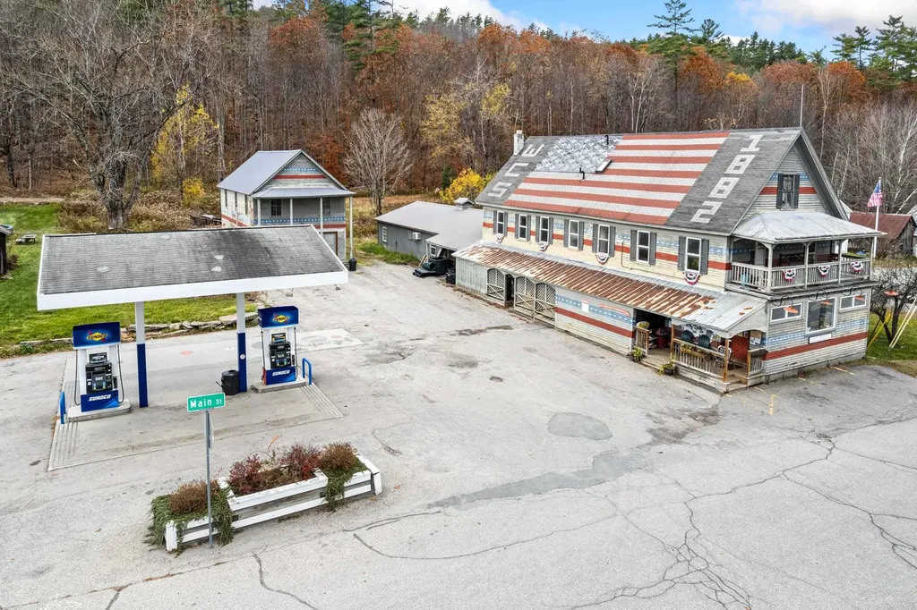 23 Main Street Wardsboro VT 05355