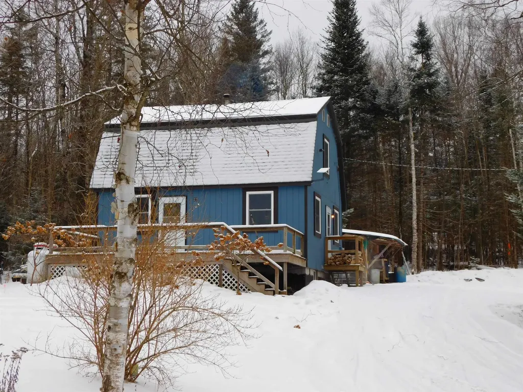 22 Hartlen Avenue Colebrook NH 03576