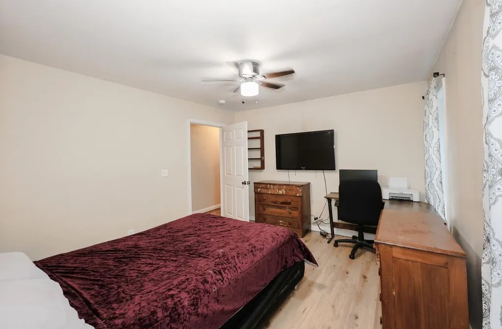 50 Pine Glen Road Hillsborough NH 03244