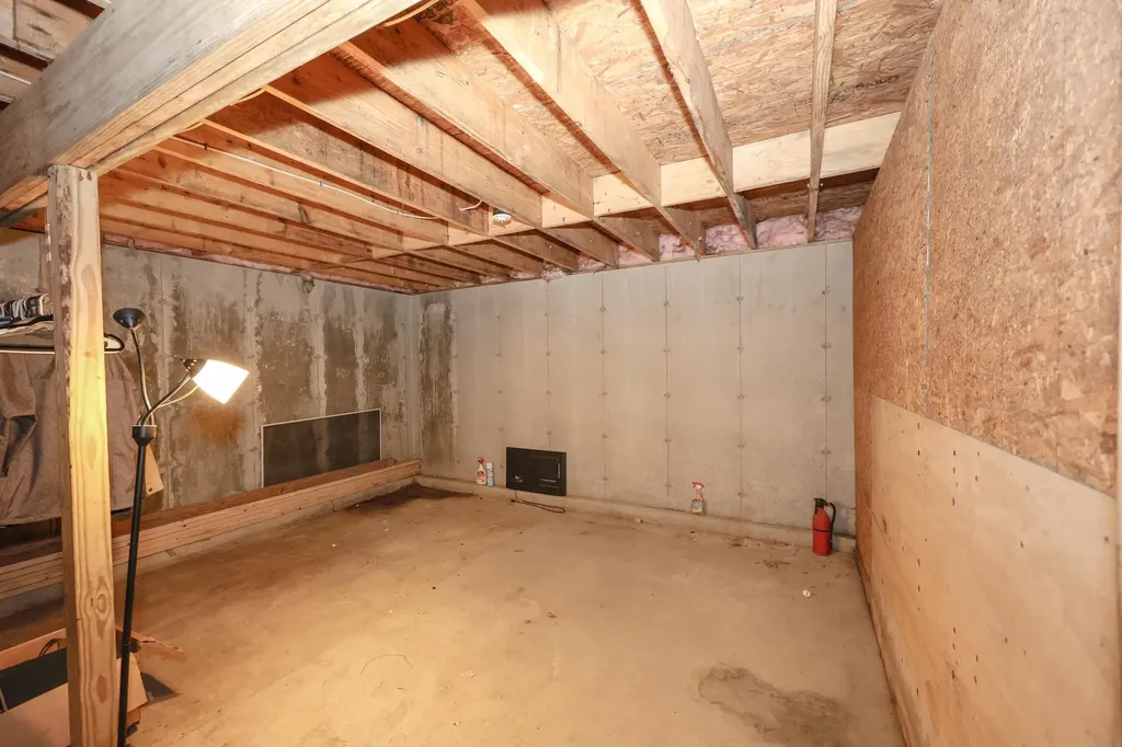 50 Pine Glen Road Hillsborough NH 03244