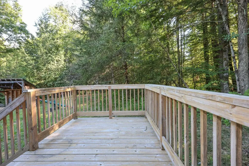 50 Pine Glen Road Hillsborough NH 03244