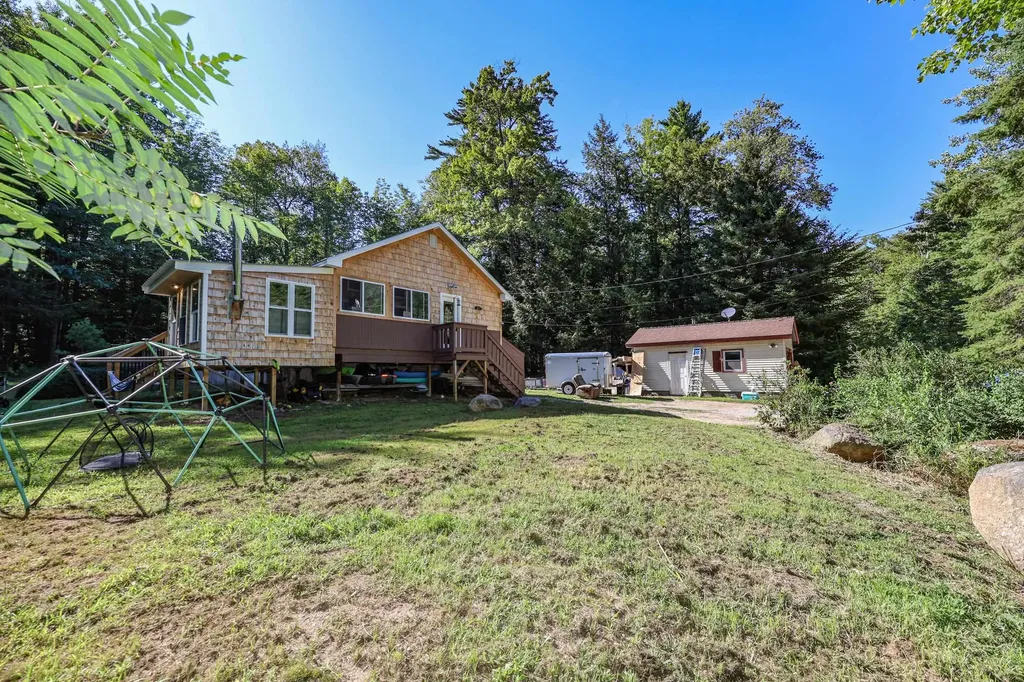 50 Pine Glen Road Hillsborough NH 03244