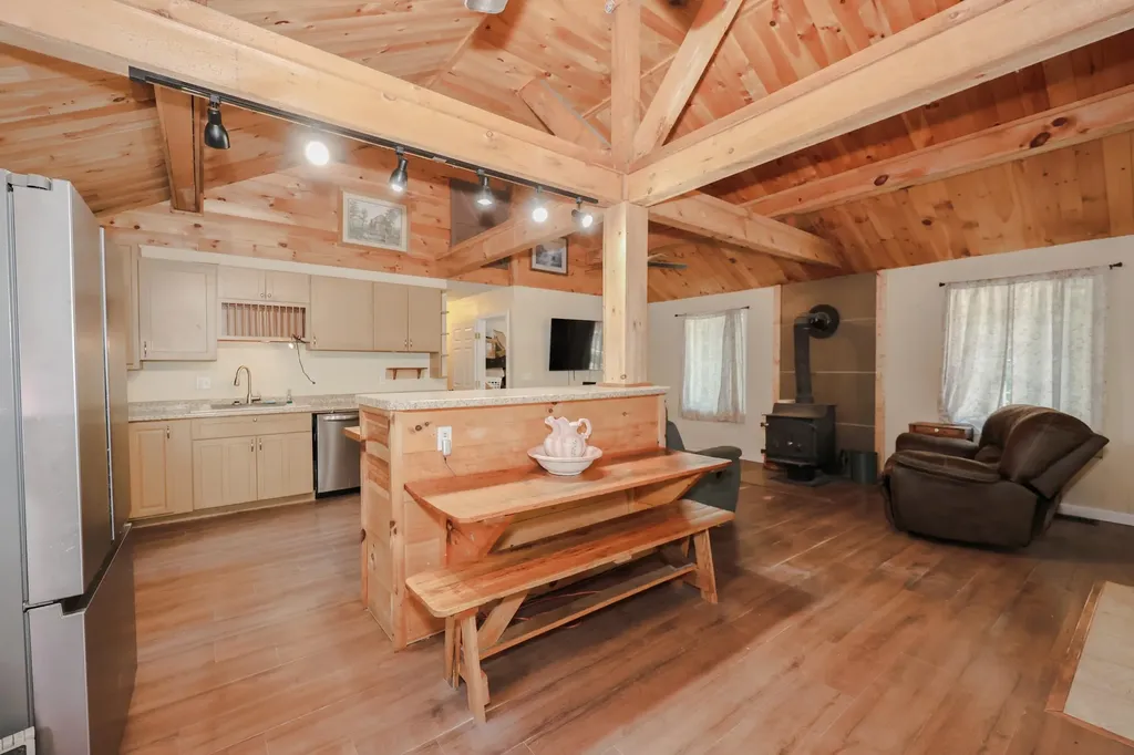 50 Pine Glen Road Hillsborough NH 03244