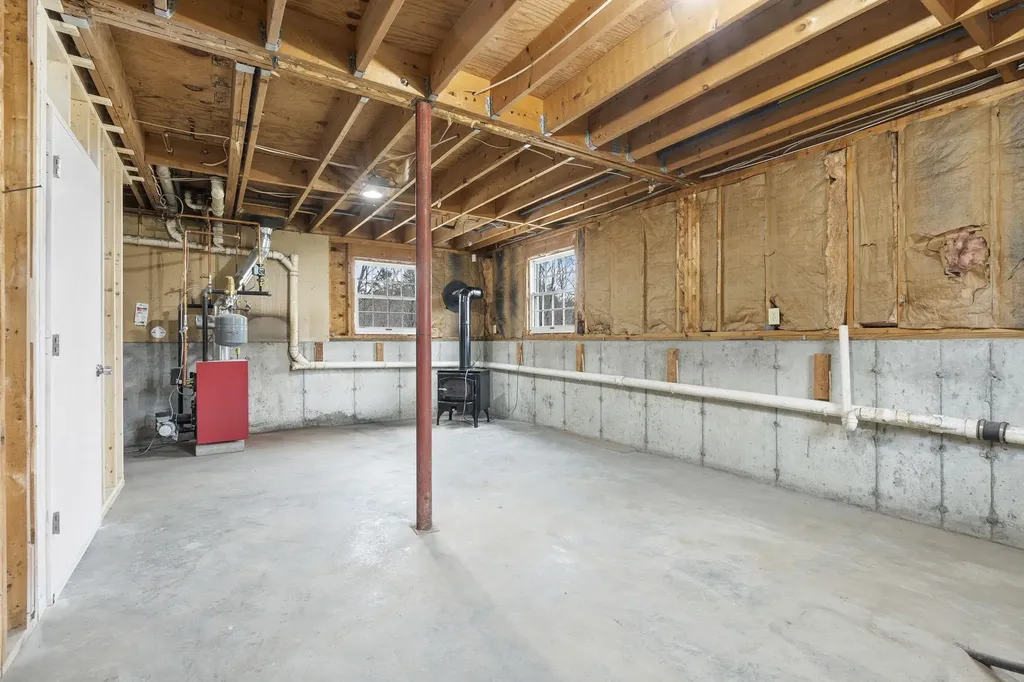 167 School Pond Road Danbury NH 03230