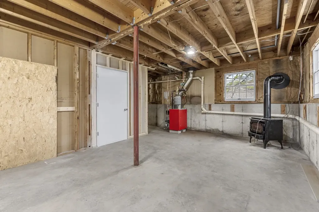 167 School Pond Road Danbury NH 03230