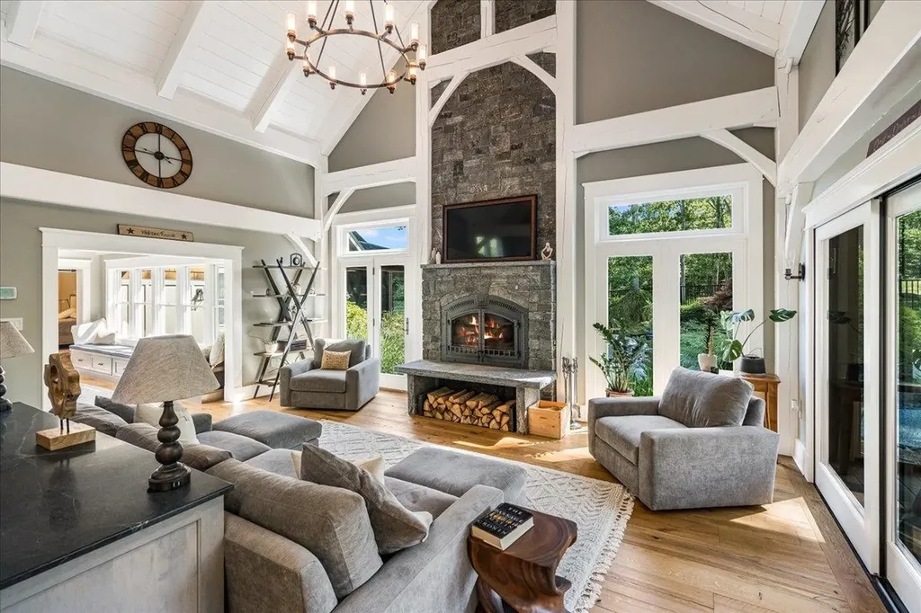 849 River Road Weare NH 03281