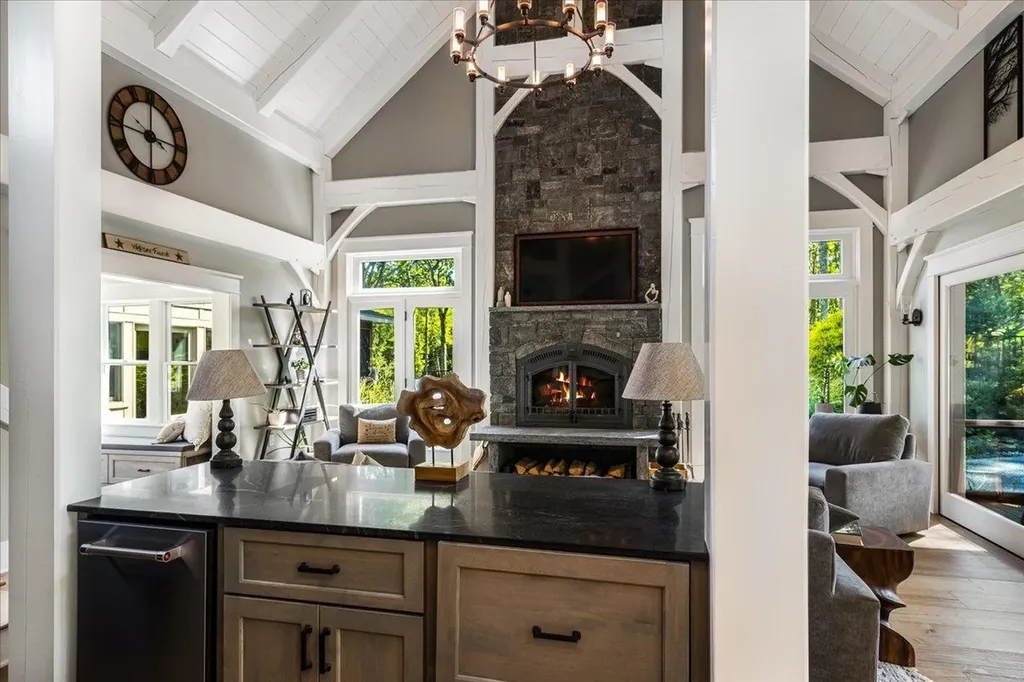 849 River Road Weare NH 03281