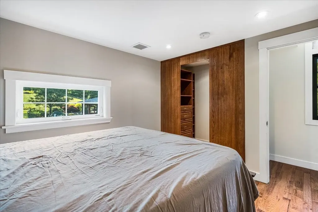 849 River Road Weare NH 03281