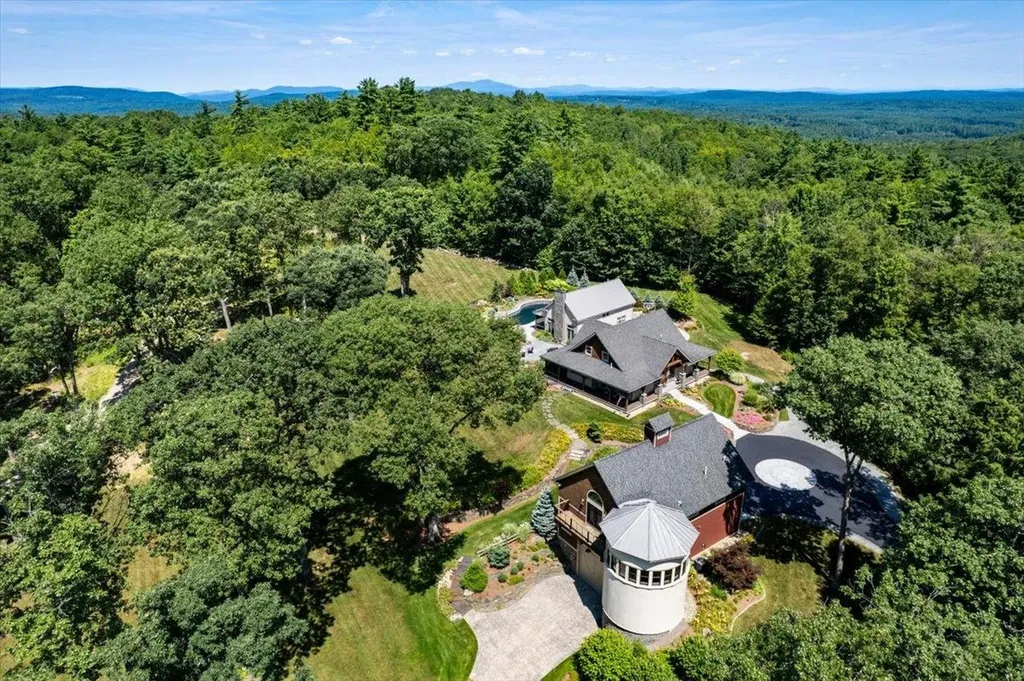 849 River Road Weare NH 03281