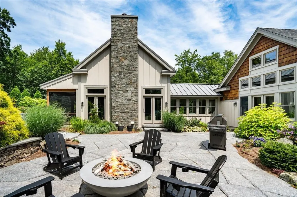 849 River Road Weare NH 03281