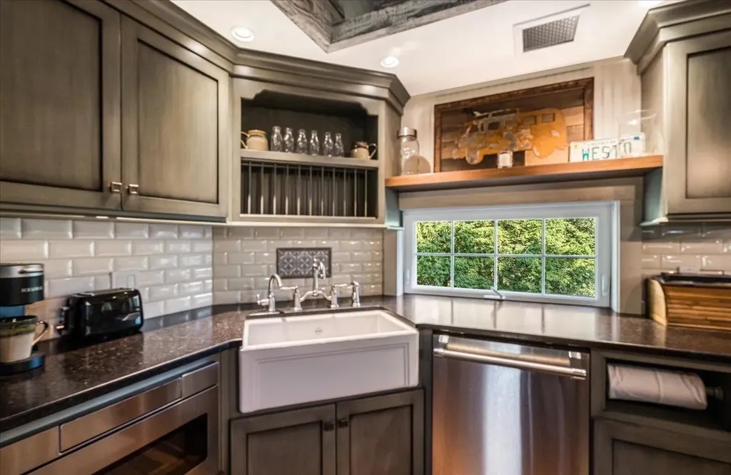 849 River Road Weare NH 03281