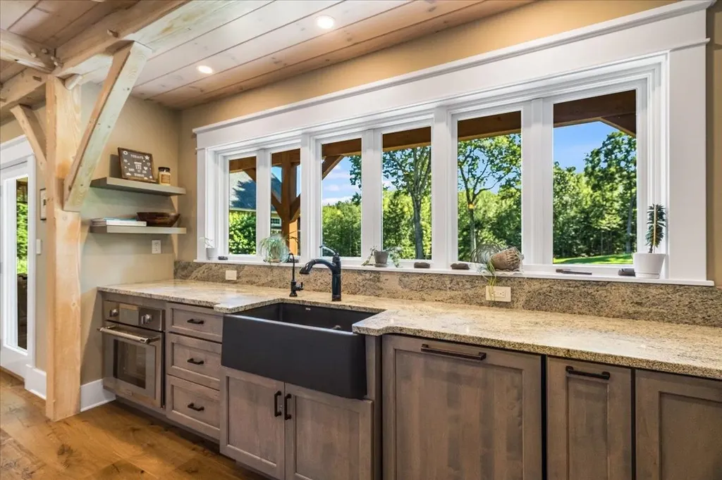 849 River Road Weare NH 03281