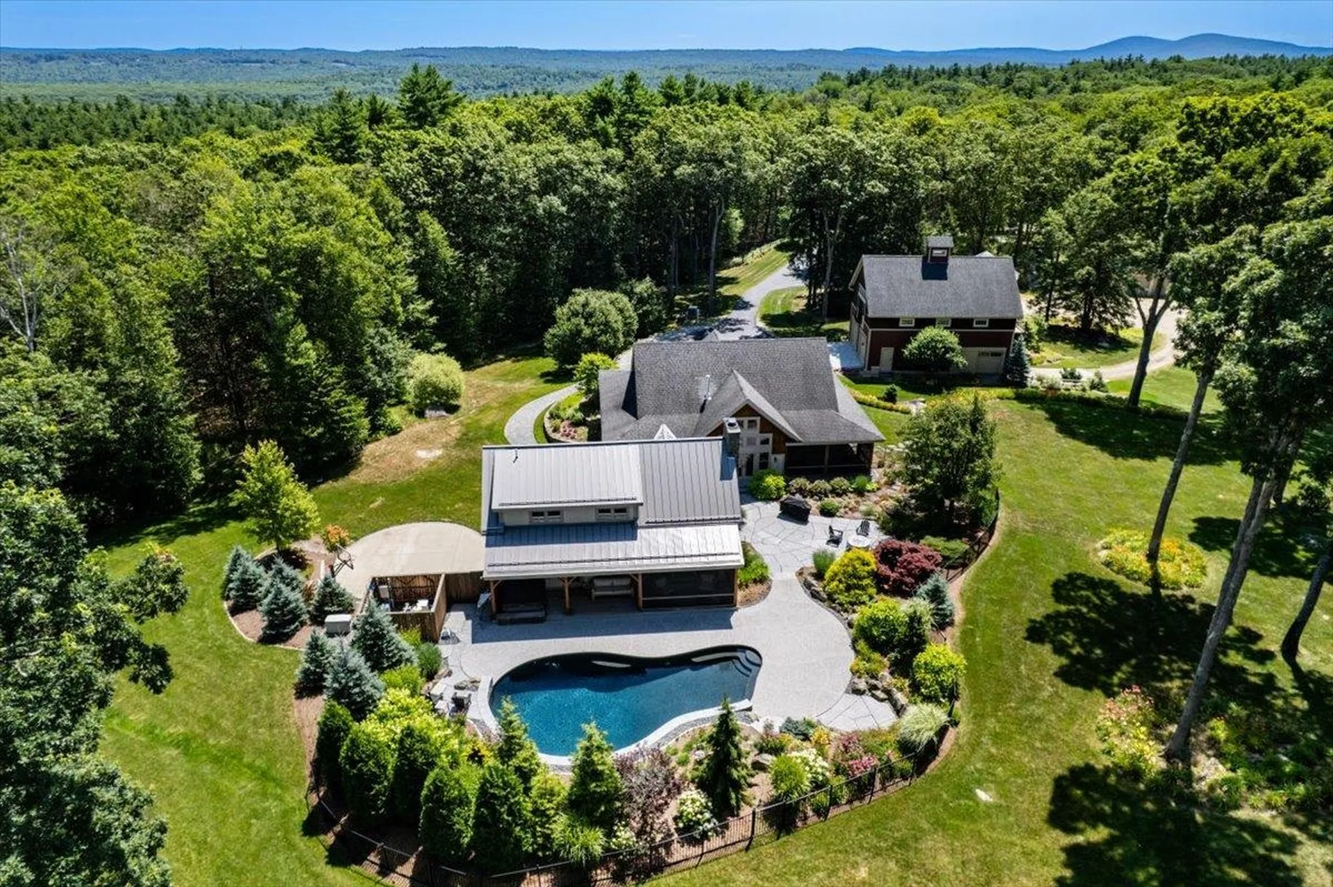 849 River Road Weare NH 03281