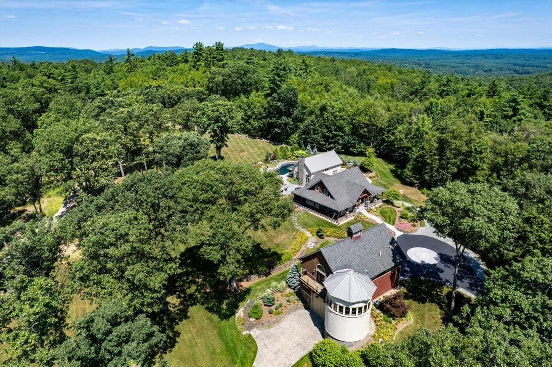 849 River Road Weare NH 03281