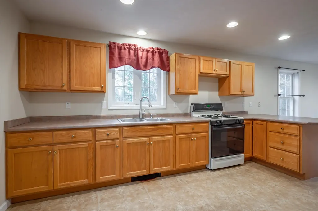 55 Sweet Hill Road Plaistow NH 03865