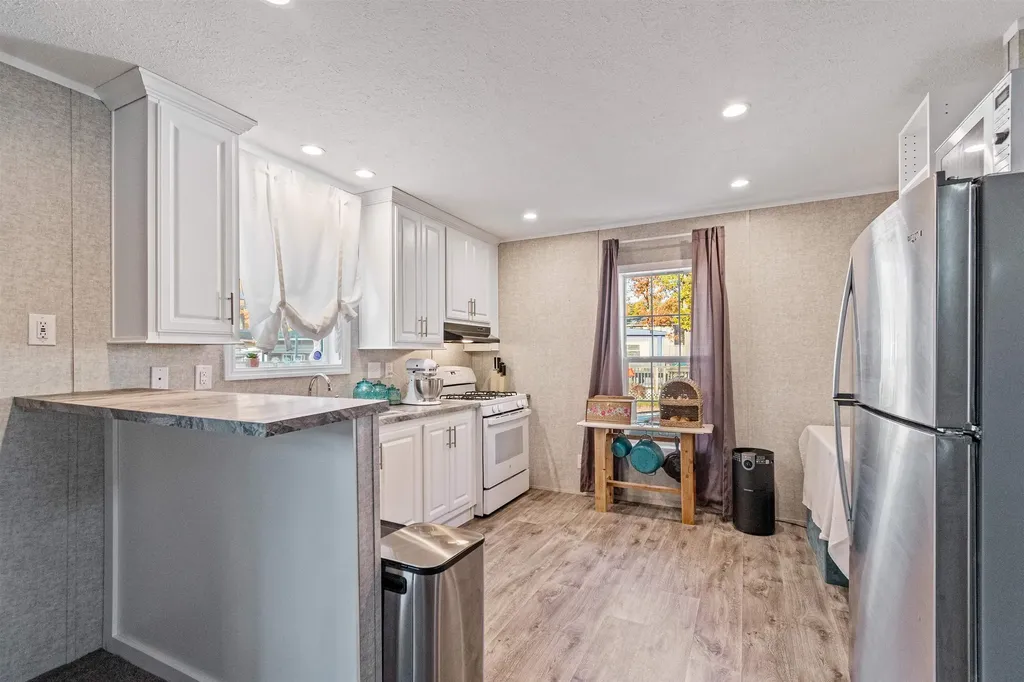 37 Avenue C Burlington VT 05408