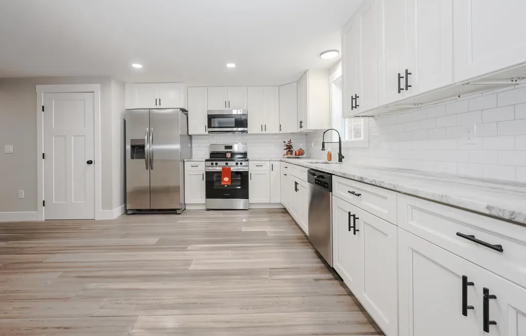 1 A Sheraton Drive Hudson NH 03051