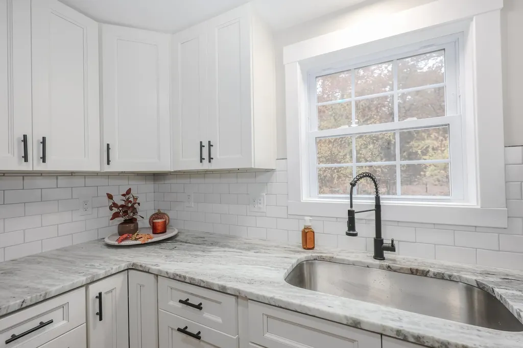 1 A Sheraton Drive Hudson NH 03051