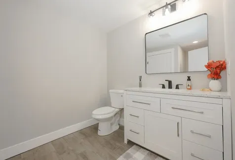 1 A Sheraton Drive Hudson NH 03051