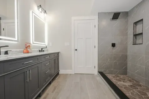 1 A Sheraton Drive Hudson NH 03051