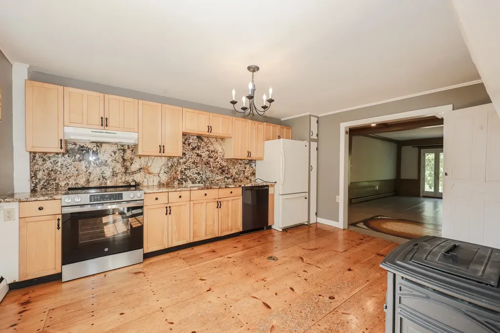 67 Candia Road Deerfield NH 03033