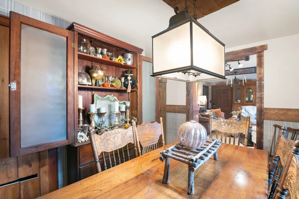 12 Cross Street Newfane VT 05345