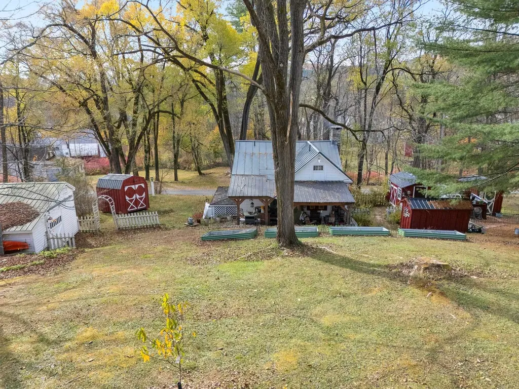 12 Cross Street Newfane VT 05345