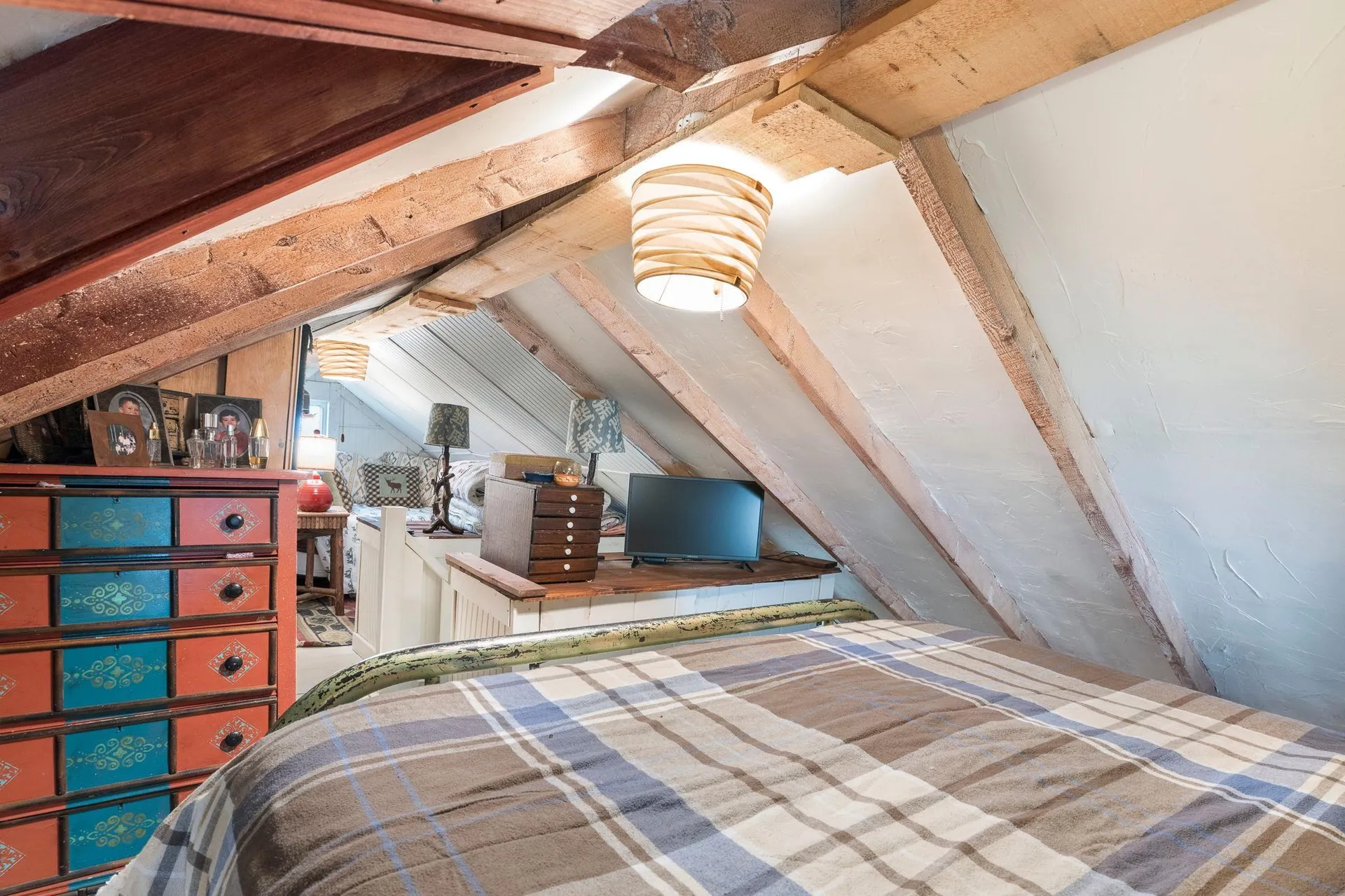 12 Cross Street Newfane VT 05345